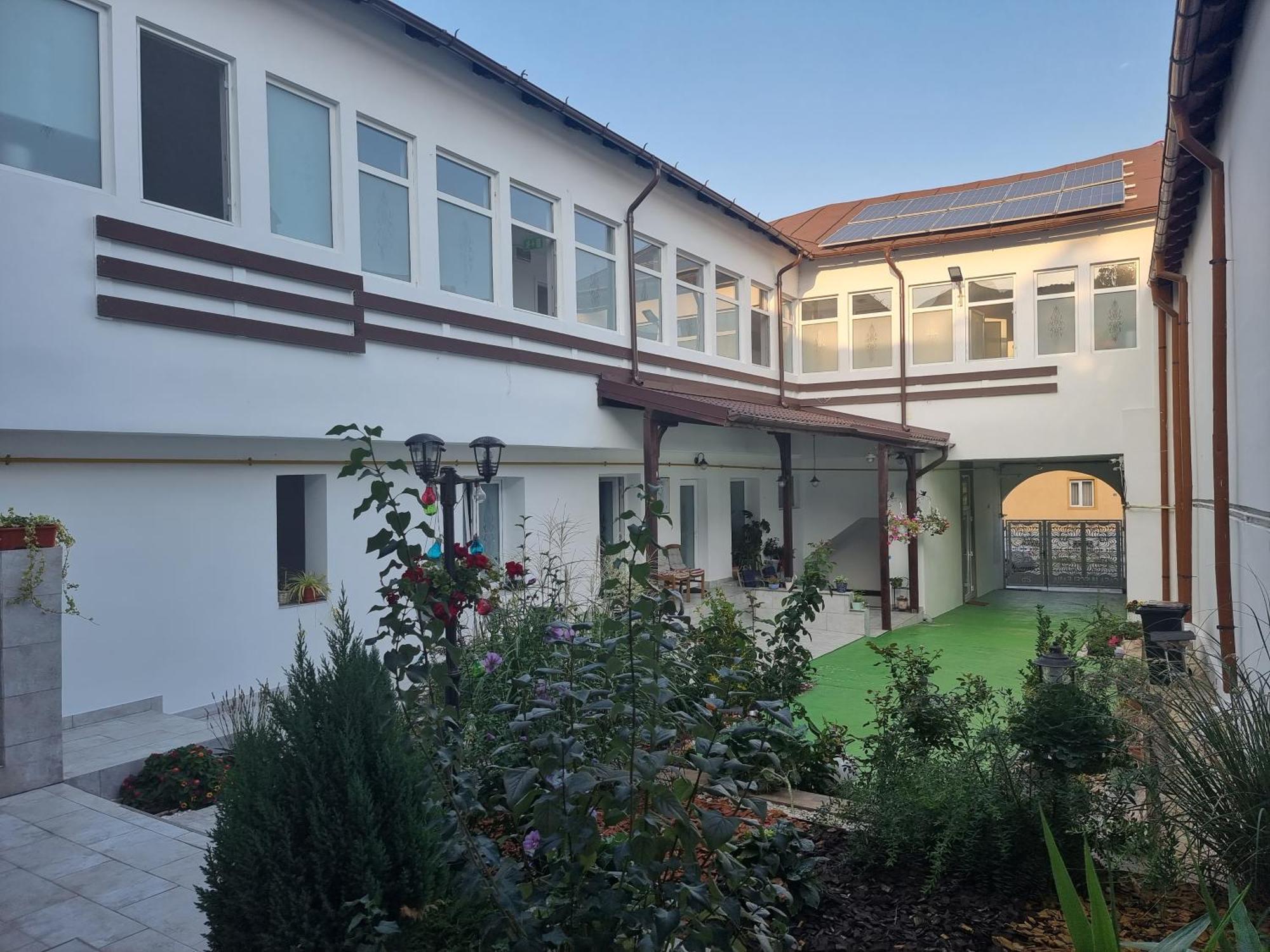 Casa Musceleana Otel Campulung Dış mekan fotoğraf