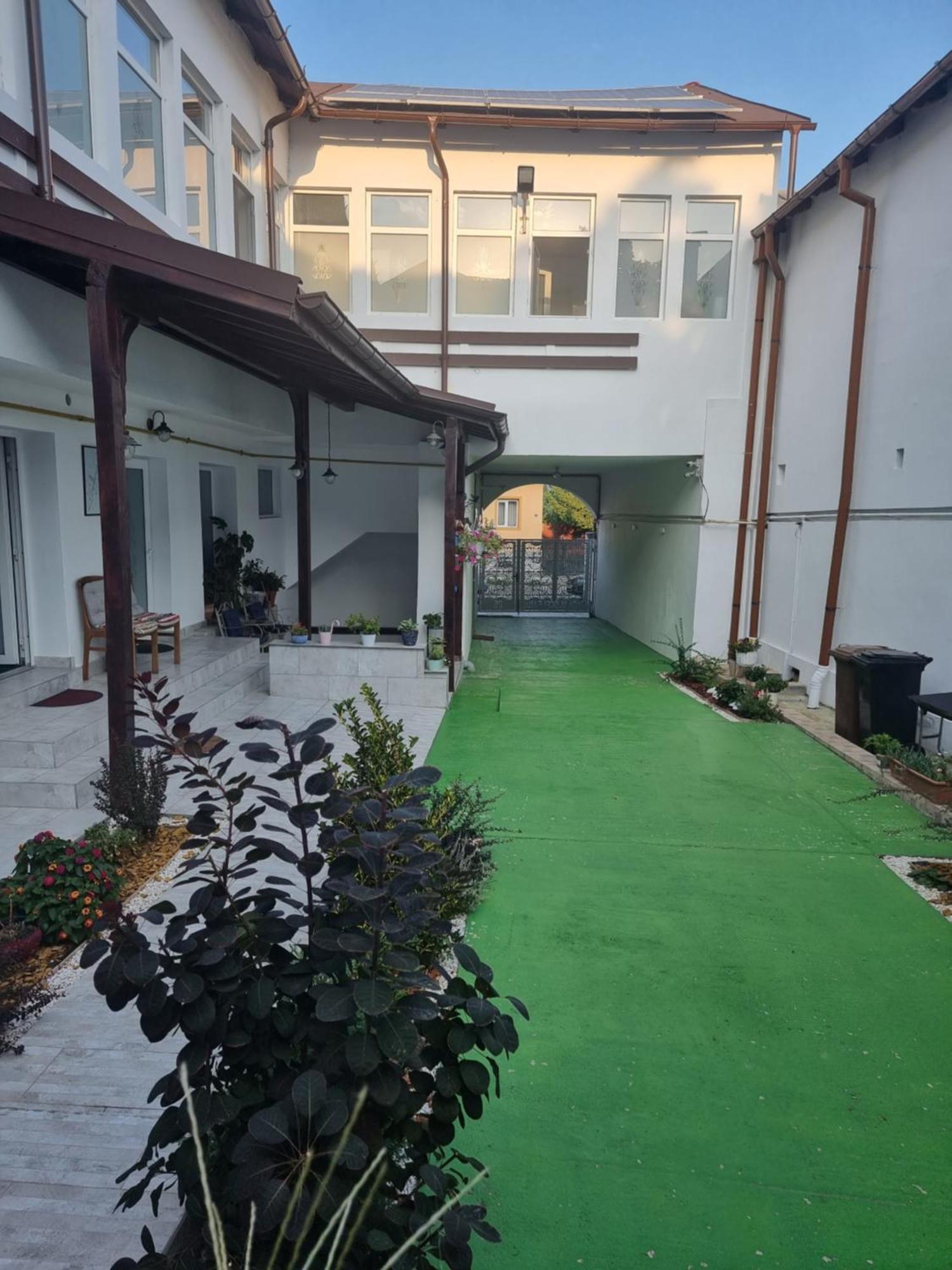 Casa Musceleana Otel Campulung Dış mekan fotoğraf